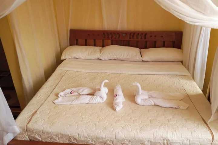 Room 4 of 53