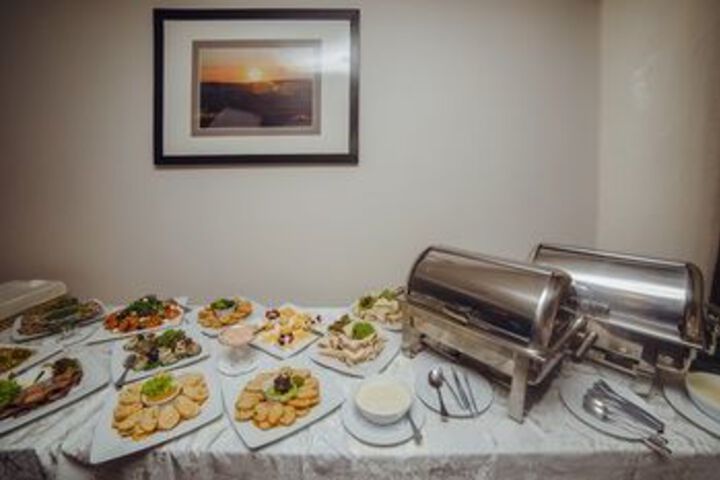 Dining 7 of 52