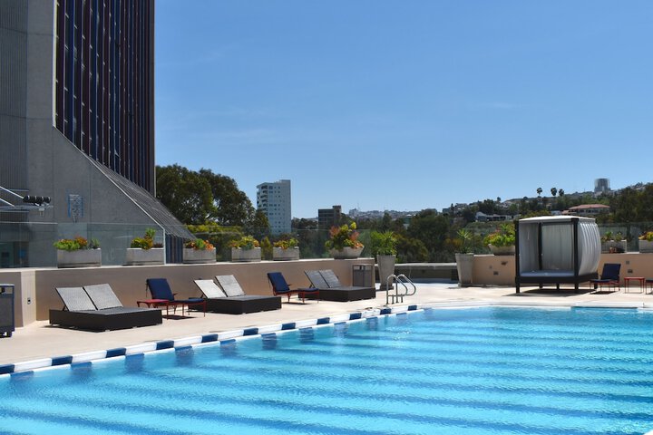 Pool 44 of 77