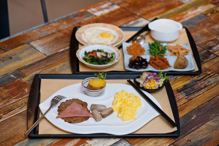 Breakfast/Coffee Service 33 of 45