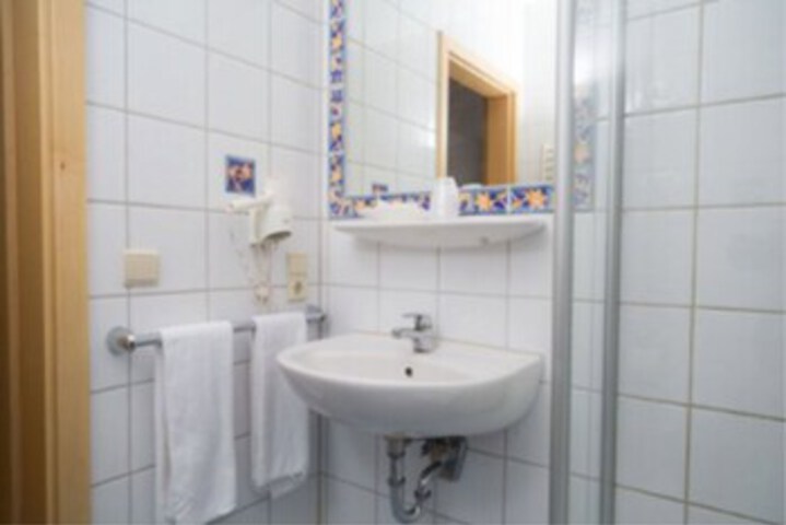 Room 7 of 40