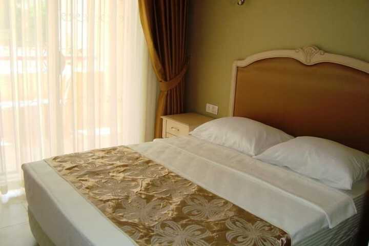 Room 13 of 62
