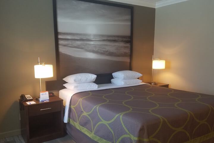 Room 2 of 24