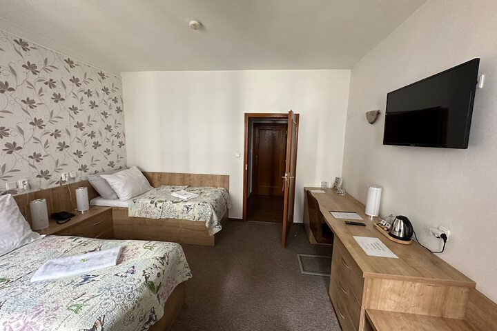 Room 18 of 38