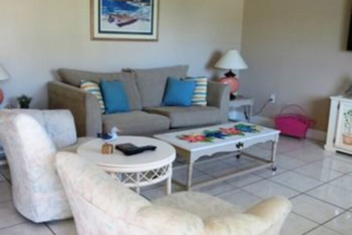 PALM CAY UNIT 8 in Holmes Beach, FL