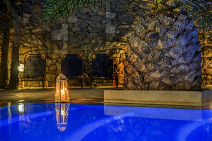 Pools & Facilities