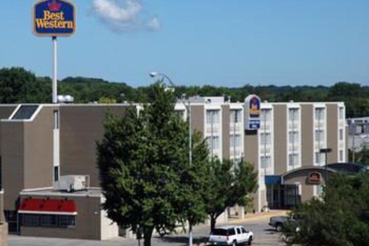 Hotel 43 of 75