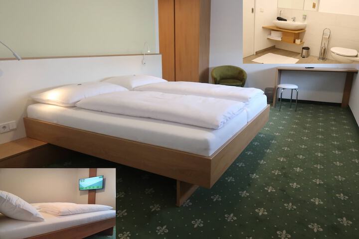 Room 8 of 42