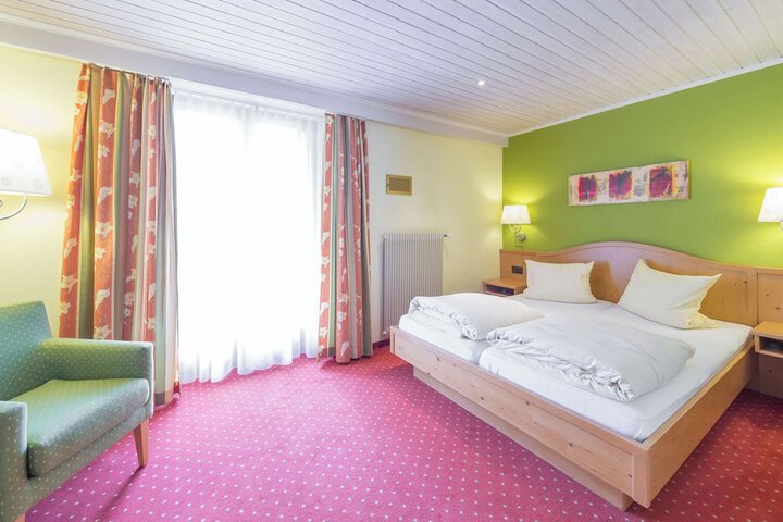 Room 20 of 154