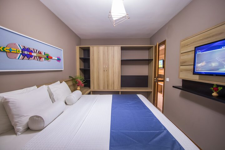 Room 7 of 119