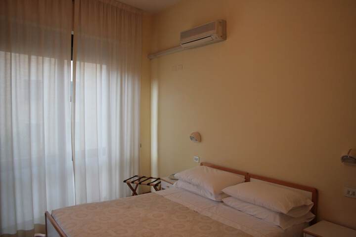 Room 14 of 41