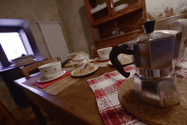 Breakfast/Coffee Service 18 of 26