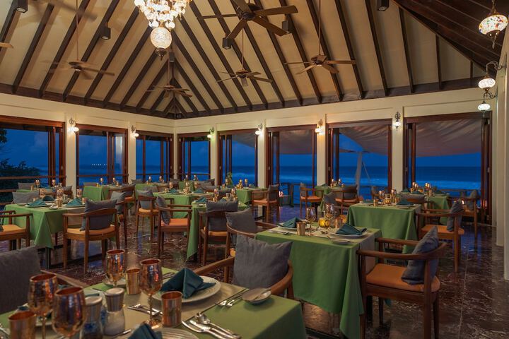Dining 128 of 203