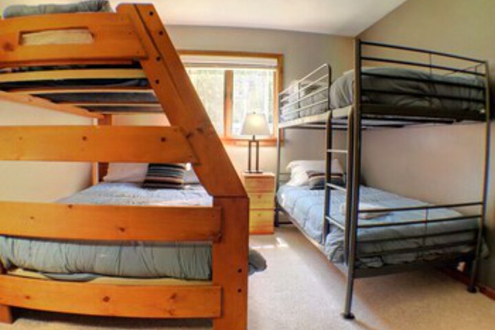 Room 50 of 78