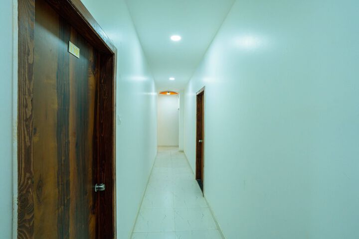 Hotel Interior 6 of 43
