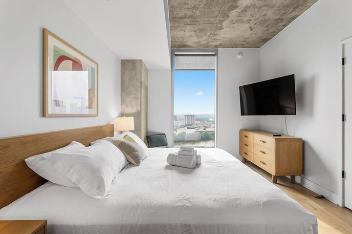 Room 170 of 860