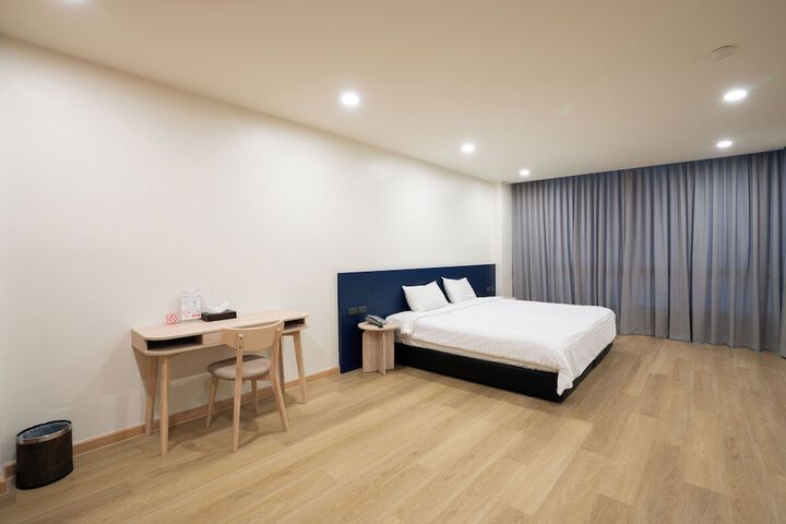 Room 31 of 64