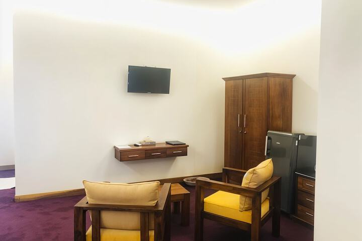 Room 30 of 85