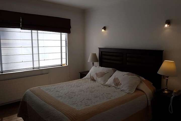 Room 8 of 33