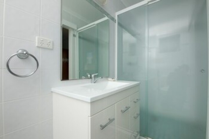 Room 16 of 24