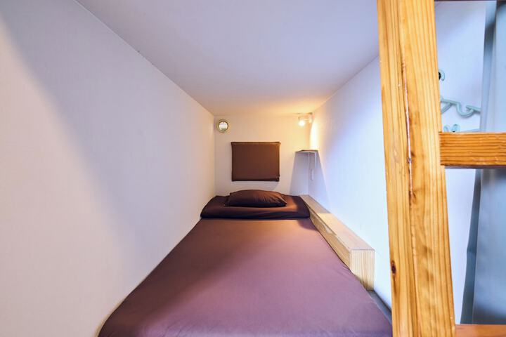 Room 15 of 77