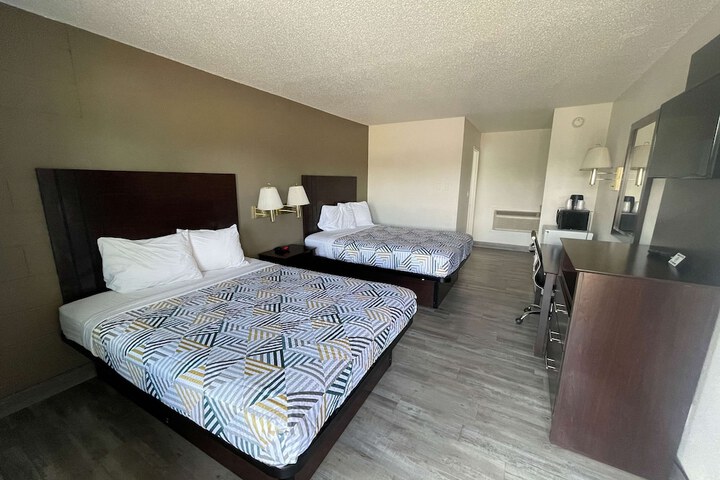 Room 18 of 35