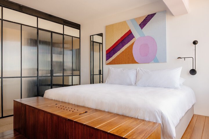 Room 9 of 40
