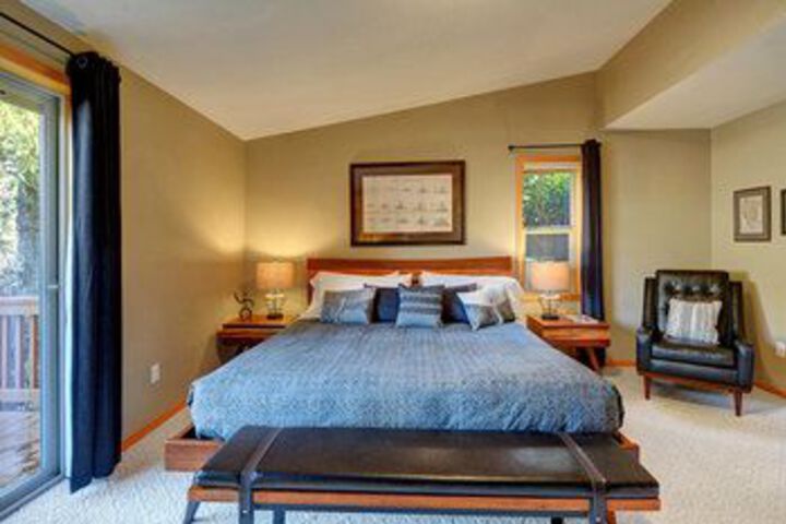 Room 10 of 24
