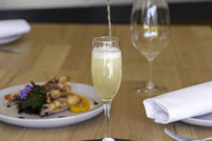 Dining 44 of 64