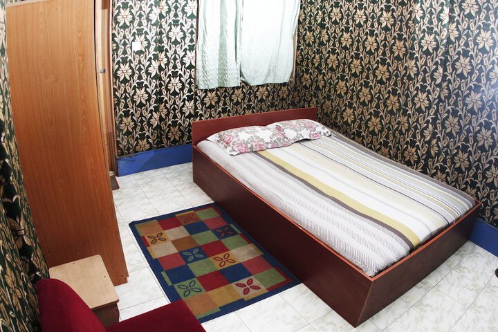Room 2 of 19