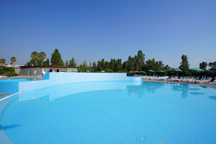 Pool 15 of 37