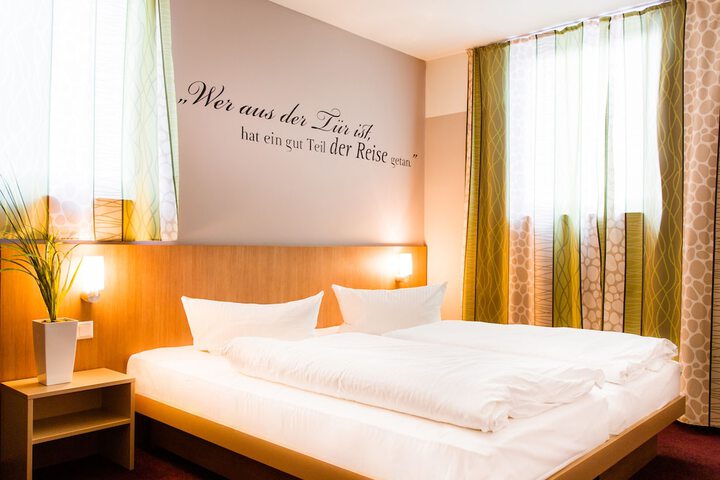 Room 8 of 29
