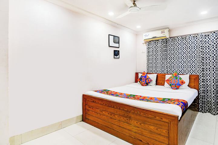 Room 15 of 26