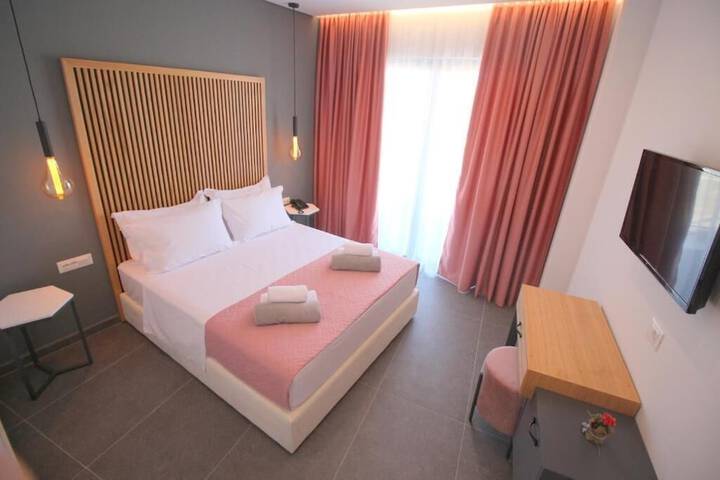 Room 6 of 38