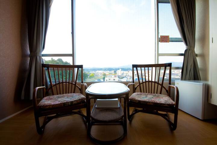 Room 27 of 61