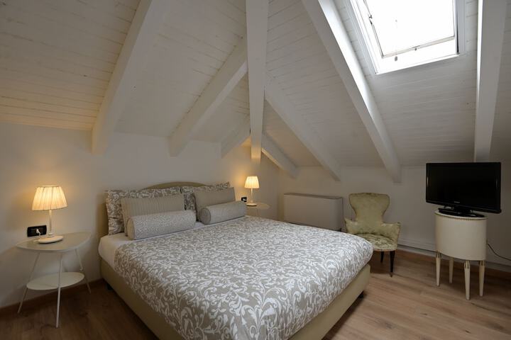 Room 8 of 29