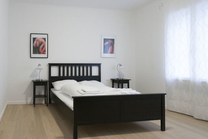 Room 2 of 36