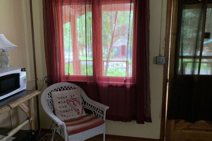 Room 8 of 95