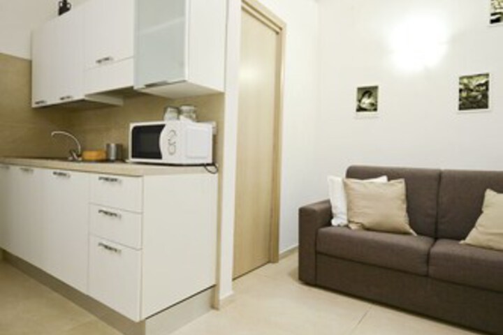 Room 9 of 12