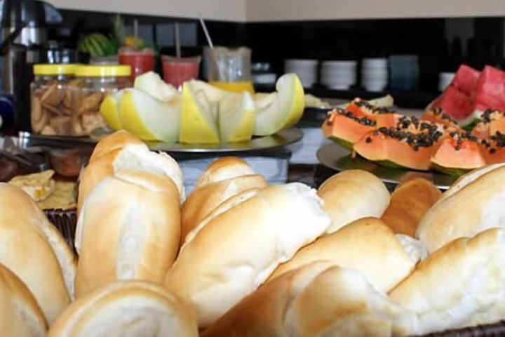 Breakfast/Coffee Service 16 of 25