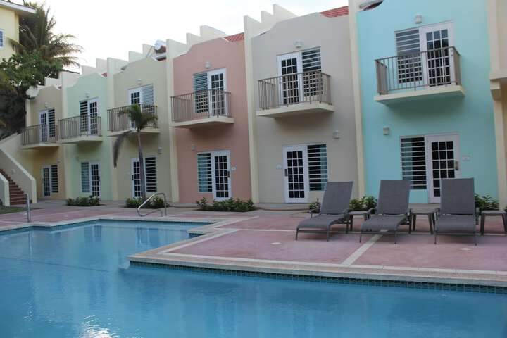 Hotel Pool
