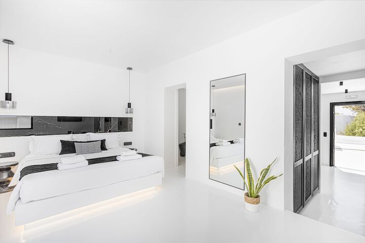 Room 47 of 166