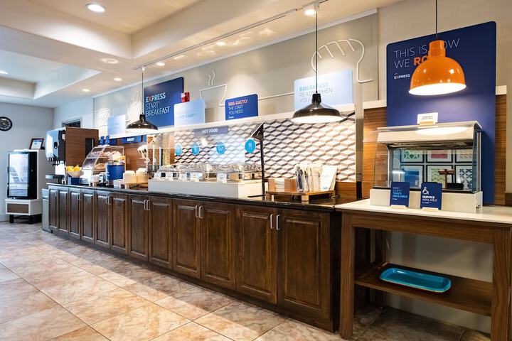 Breakfast/Coffee Service 55 of 64