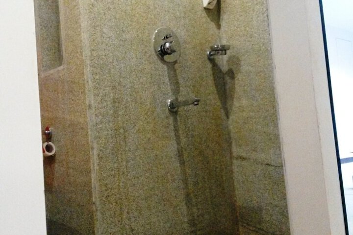 Clean Restrooms