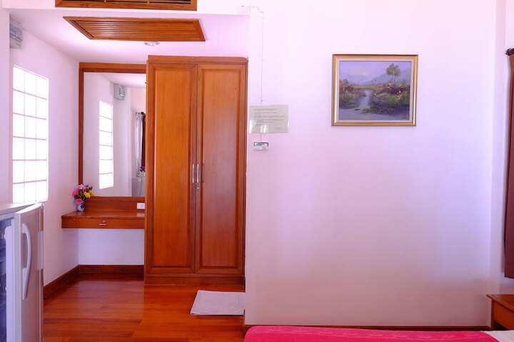Room 27 of 59