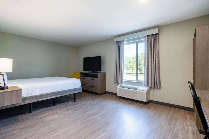 Room 6 of 38