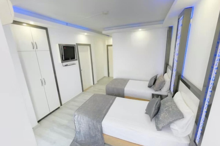Room 18 of 27