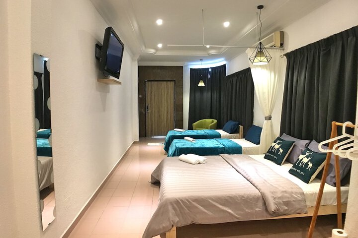 Room 8 of 38