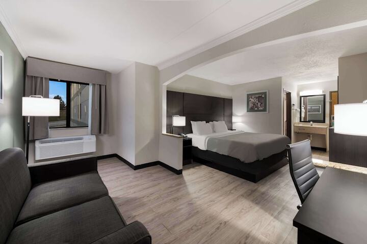 Room 19 of 51