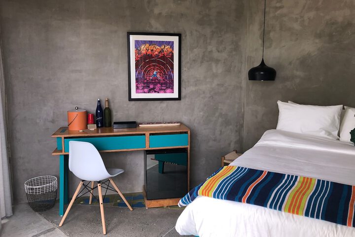 Room 16 of 68
